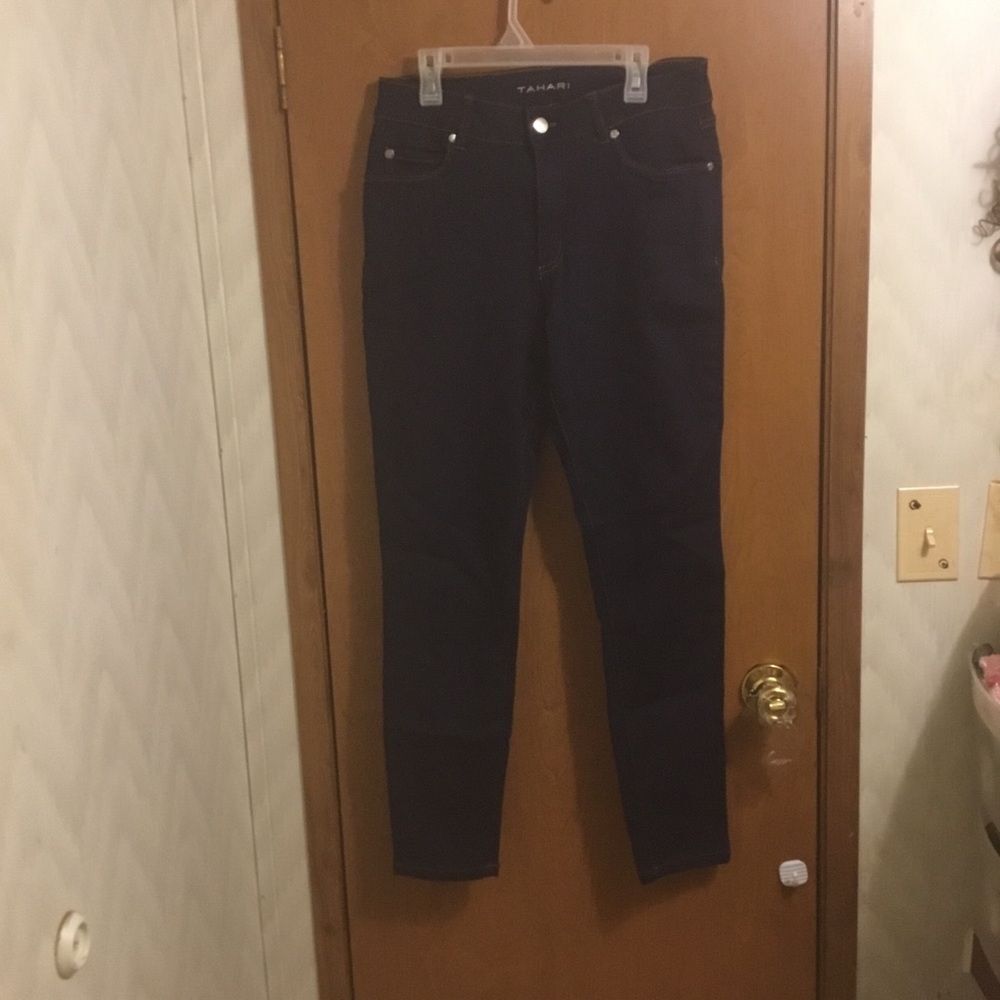 Tahari Blue Dark Wash Skinny Jeans 8